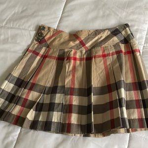 Burberry skirt